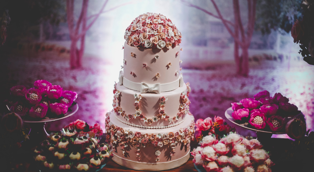 5 reasons to buy designer cakes for all occasions